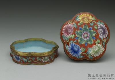 图片[3]-Copper-body painted enamel box, Qing dynasty, Qianlong reign (1736-1795)-China Archive